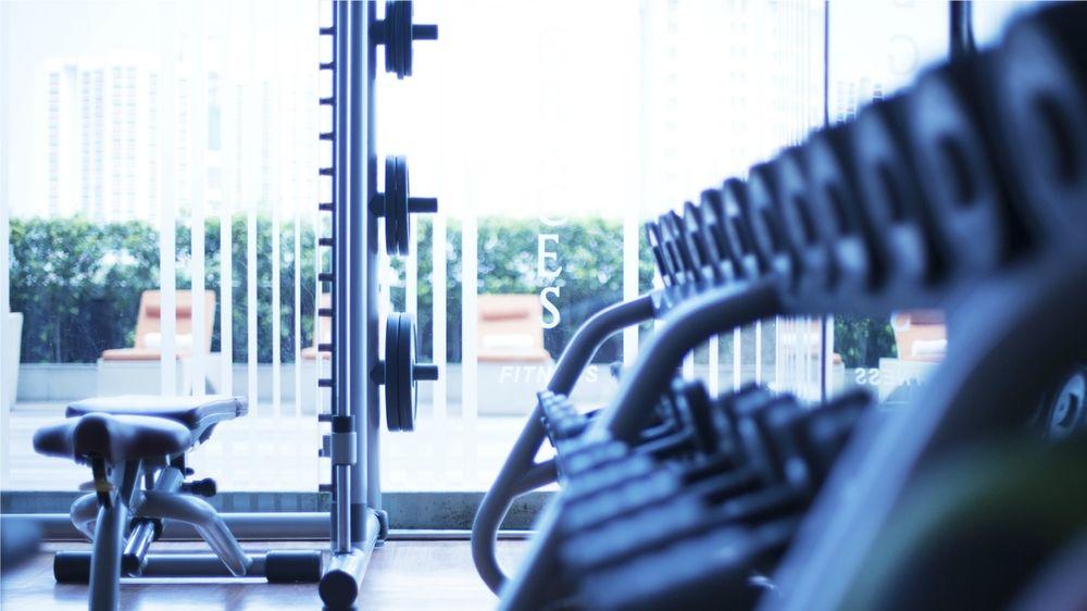 Le Meridien New Delhi Hotel Eksteriør billede The gym at the hotel